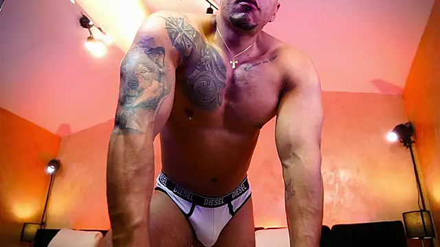 MassimoWalton2 online show from March 8, 2026, 1:55 am