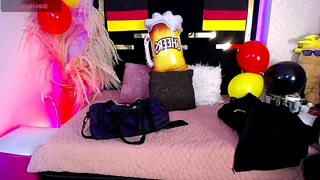 Bunny O online show from September 17, 2025, 8:33 pm