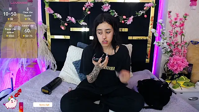 Bunny O online show from March 21, 2025, 8:29 pm