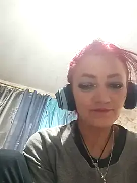 SweetLeila40 online show from May 3, 2026, 11:52 pm