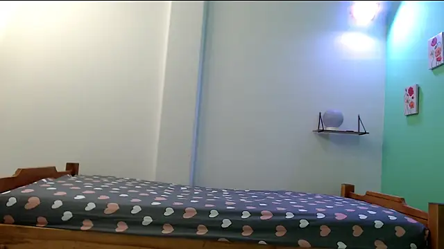 Snapshot of evaleribigtits18 chatting on February 12, 2026, 1:49 am evaleribigtits18 online show from February 12, 2026, 1:49 am