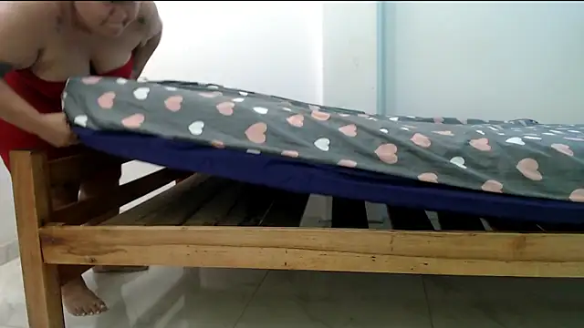 evaleribigtits18 online show from March 10, 2026, 2:04 am