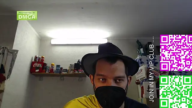 Snapshot of BISEXGOOD777 chatting on September 25, 2025, 9:26 am BISEXGOOD777 online show from September 25, 2025, 9:26 am