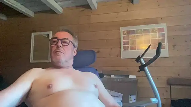 Snapshot of lelohop chatting on March 5, 2025, 7:16 am lelohop online show from March 5, 2025, 7:16 am