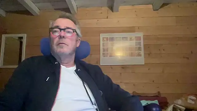 Snapshot of lelohop chatting on February 3, 2025, 7:18 am lelohop online show from February 3, 2025, 7:18 am