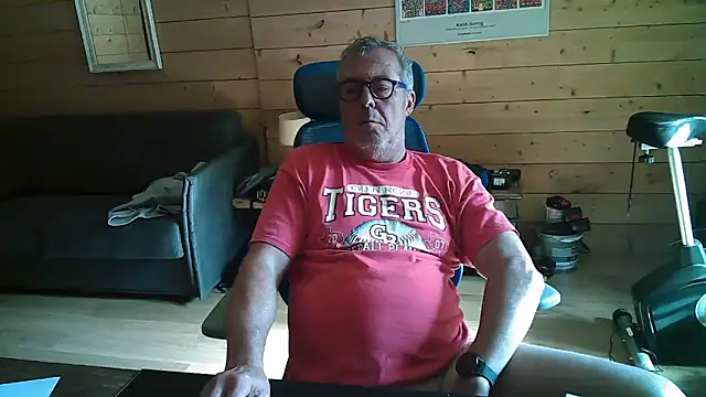 Snapshot of lelohop chatting on October 16, 2025, 11:51 am lelohop online show from October 16, 2025, 11:51 am