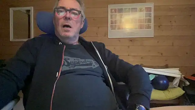 Snapshot of lelohop chatting on February 5, 2025, 7:18 am lelohop online show from February 5, 2025, 7:18 am