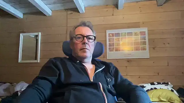 Snapshot of lelohop chatting on December 28, 2024, 8:37 am lelohop online show from December 28, 2024, 8:37 am