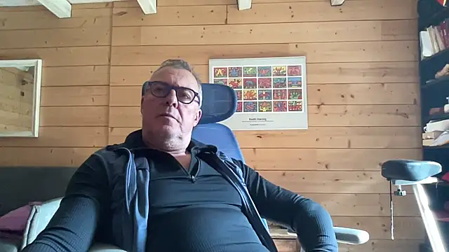 Snapshot of lelohop chatting on October 31, 2025, 12:35 pm lelohop online show from October 31, 2025, 12:35 pm