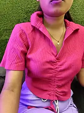 yhona darling online show from April 30, 2026, 6:37 pm