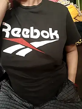 Snapshot of MUMTAJ-1 chatting on October 30, 2025, 1:37 am MUMTAJ-1 online show from October 30, 2025, 1:37 am