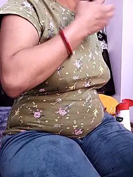 Snapshot of MUMTAJ-1 chatting on November 24, 2025, 10:15 am MUMTAJ-1 online show from November 24, 2025, 10:15 am