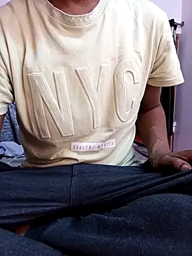 Snapshot of MUMTAJ-1 chatting on November 16, 2025, 4:23 pm MUMTAJ-1 online show from November 16, 2025, 4:23 pm