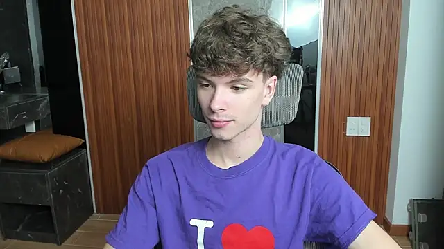 calvin love you online show from April 8, 2026, 5:14 pm