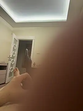 31cektirenbatuu online show from April 18, 2026, 9:37 pm