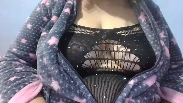 Snapshot of maria38xxx chatting on February 1, 2025, 1:44 am maria38xxx online show from February 1, 2025, 1:44 am