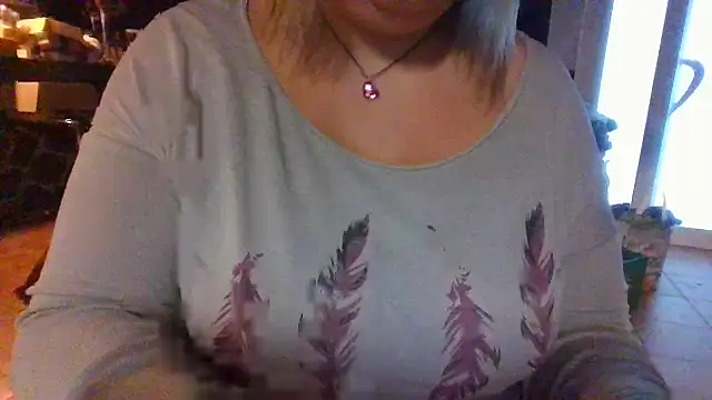 Snapshot of maria38xxx chatting on September 25, 2025, 5:30 pm maria38xxx online show from September 25, 2025, 5:30 pm