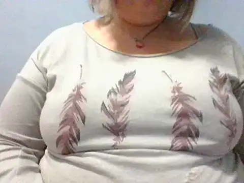 Snapshot of maria38xxx chatting on December 2, 2025, 1:57 pm maria38xxx online show from December 2, 2025, 1:57 pm