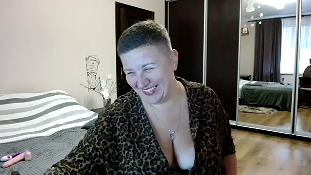 Annet1912 online show from October 26, 2025, 2:06 pm