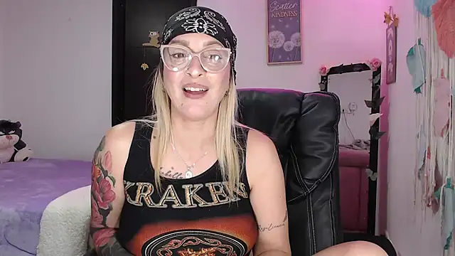 yulieth anamar online show from March 12, 2025, 12:09 am