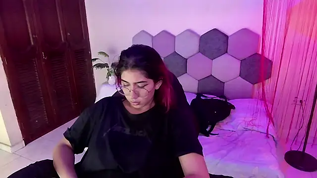 Horny tgn online show from March 14, 2026, 6:25 pm