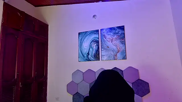 Horny tgn online show from October 15, 2025, 7:33 pm