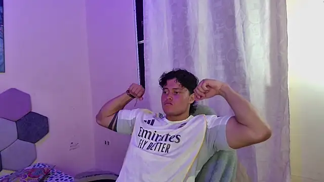 Horny tgn online show from October 3, 2025, 6:31 pm