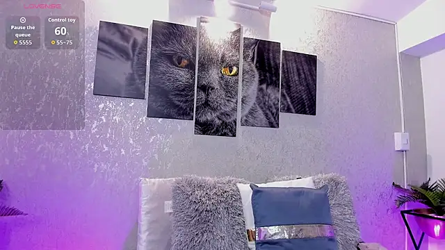 lilicooper  online show from October 15, 2025, 8:28 pm