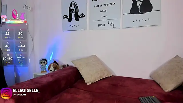 Snapshot of ElleGisellee chatting on September 19, 2025, 4:38 am ElleGisellee online show from September 19, 2025, 4:38 am