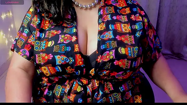 Snapshot of Gulabi_Queen chatting on March 1, 2026, 6:02 am Gulabi Queen online show from March 1, 2026, 6:02 am