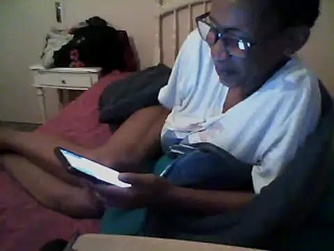 Snapshot of bustybillies chatting on March 15, 2025, 11:28 pm bustybillies online show from March 15, 2025, 11:28 pm