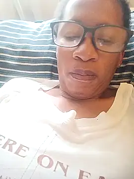 bustybillies online show from December 15, 2025, 5:24 am