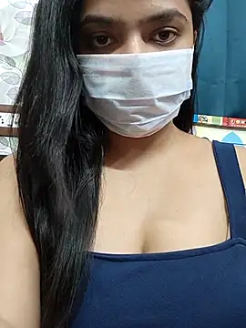 Myloveurvi online show from June 25, 2026, 5:40 pm