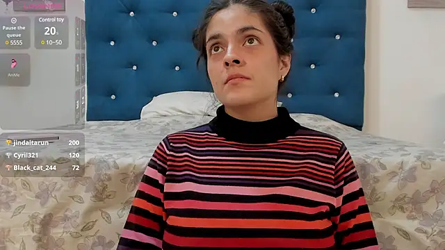 sofiaclauss online show from February 19, 2025, 7:39 am