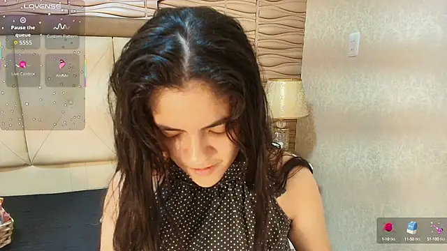 sofiaclauss online show from September 23, 2025, 9:00 pm