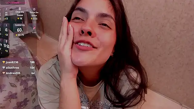 sofiaclauss online show from February 24, 2025, 11:21 am