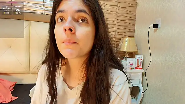 sofiaclauss online show from October 4, 2025, 8:32 pm