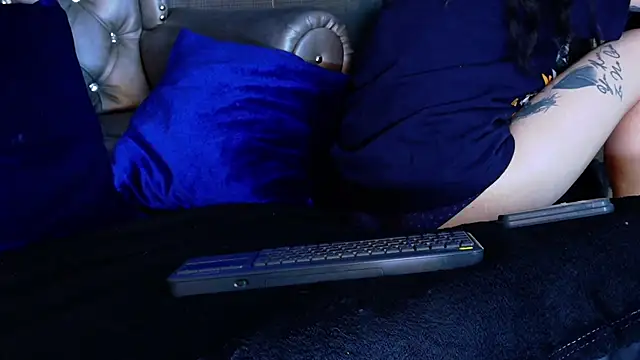 LusstCruella online show from November 8, 2025, 12:47 am