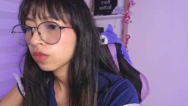 Yommi Winx online show from November 12, 2025, 2:04 am