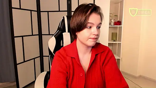 Snapshot of LynBrow chatting on January 19, 2025, 12:50 pm LynBrow online show from January 19, 2025, 12:50 pm