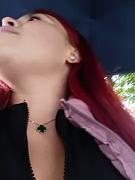 aurora sky11 online show from December 5, 2025, 9:01 pm