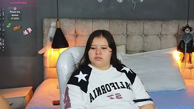 Laia and Aloby online show from October 14, 2025, 10:20 pm