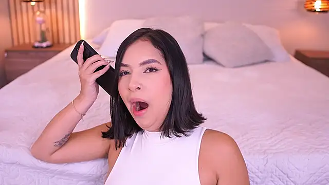  SofiaCortez  online show from October 7, 2025, 12:17 pm