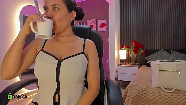 natasha  jackson online show from February 22, 2026, 12:07 pm