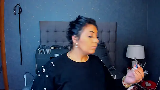 AmyCubes online show from November 13, 2025, 4:49 am