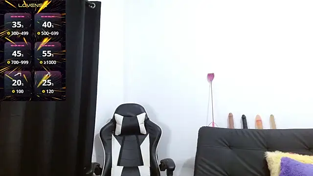 Kiara-Rider online show from October 4, 2025, 6:53 pm