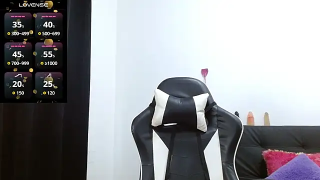 Snapshot of Kiara-Rider chatting on February 3, 2026, 4:56 pm Kiara-Rider online show from February 3, 2026, 4:56 pm