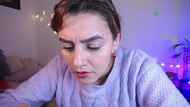 Lu perez online show from November 19, 2025, 1:38 am