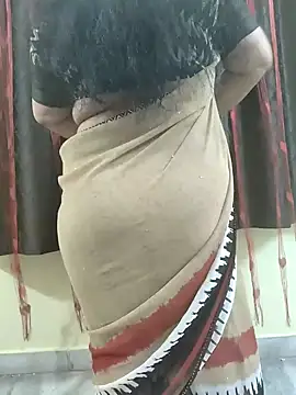 bhuvana555 online show from November 11, 2025, 5:08 pm