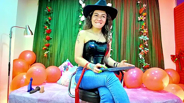 Snapshot of oriana_thomson2 chatting on February 13, 2025, 11:26 pm oriana thomson2 online show from February 13, 2025, 11:26 pm